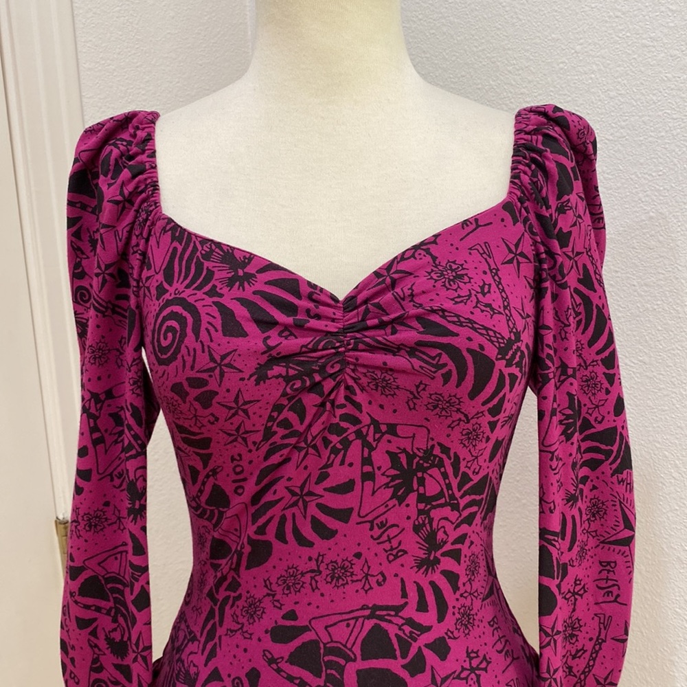 Vintage Y2K ⭐️🖤 Betsey Johnson Fuchsia Tattoo Pencil Dress, NWT, Size Small - Picture 2 of 8